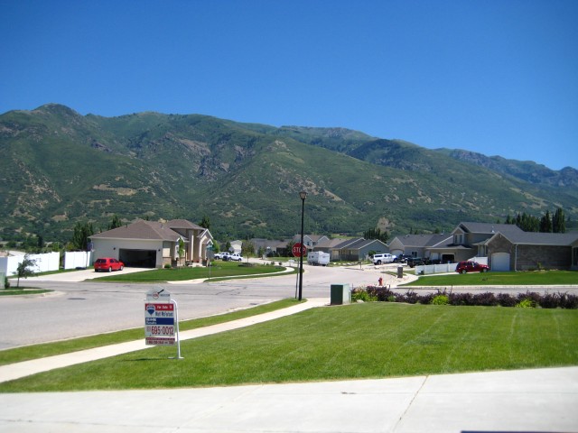 2093 View Dr, South Weber, UT 84405 — photo 11
