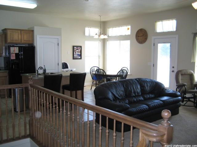 2093 View Dr, South Weber, UT 84405 — photo 4