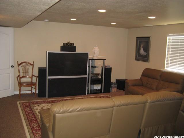2093 View Dr, South Weber, UT 84405 — photo 9