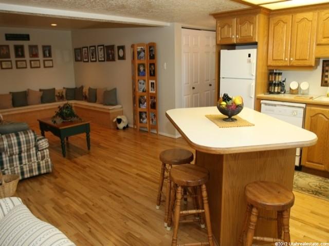 1376 Vineyard Dr, Bountiful, UT 84010 — photo 7