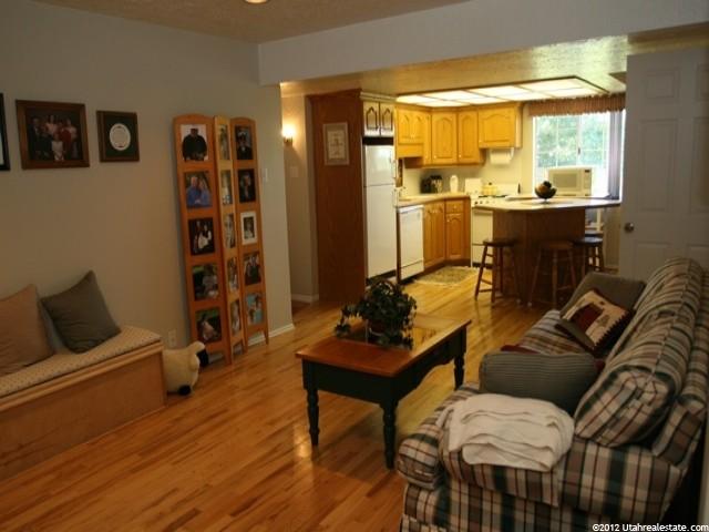 1376 Vineyard Dr, Bountiful, UT 84010 — photo 8