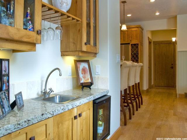 3242 Marthas Cv, Sandy, UT 84093 — photo 6