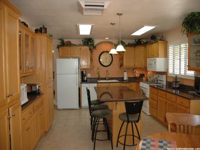75 S Pioneer Cir, Brookside, UT 84782 — photo 2