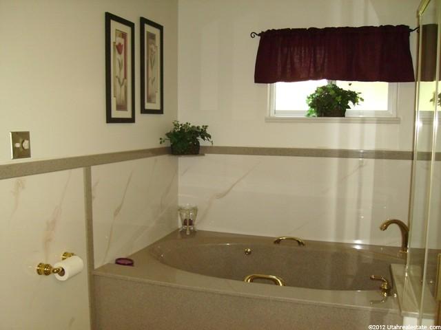 2090 N 300 W, Sunset, UT 84015 — photo 9