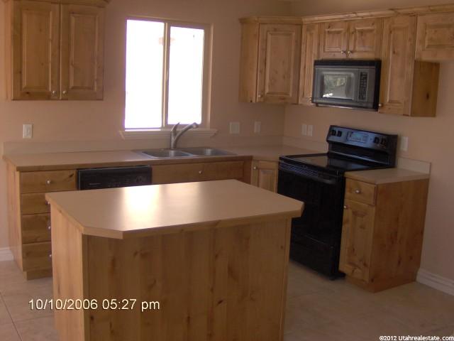 2134 S 225 E, Clearfield, UT 84015 — photo 2