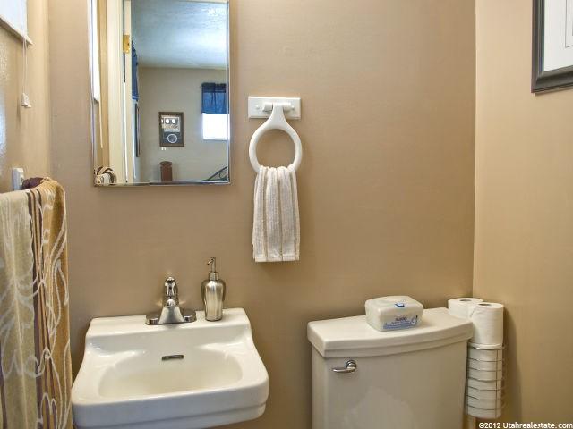 108 W 750 N, Clearfield, UT 84015 — photo 9
