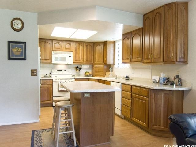 1563 S 1175 E, Bountiful, UT 84010 — photo 2