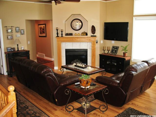 719 W 2175 N, Layton, UT 84041 — photo 3