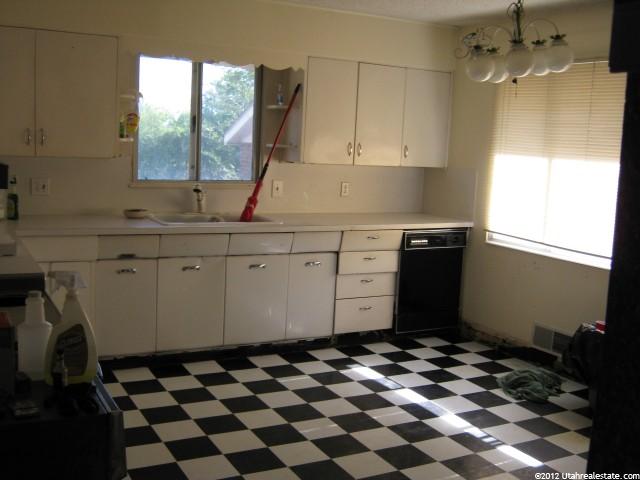 2389 N 2000 W, Farr West, UT 84404 — photo 3