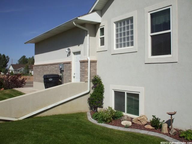 1401 Riviera Dr, Roosevelt, UT 84066 — photo 2