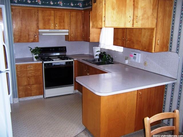 274 W 600 S, Logan, UT 84321 — photo 6