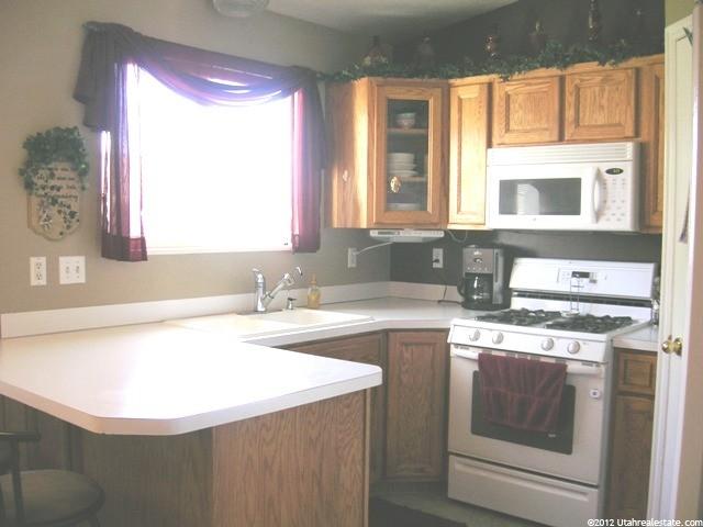 771 W 1580 N, Clinton, UT 84015 — photo 2