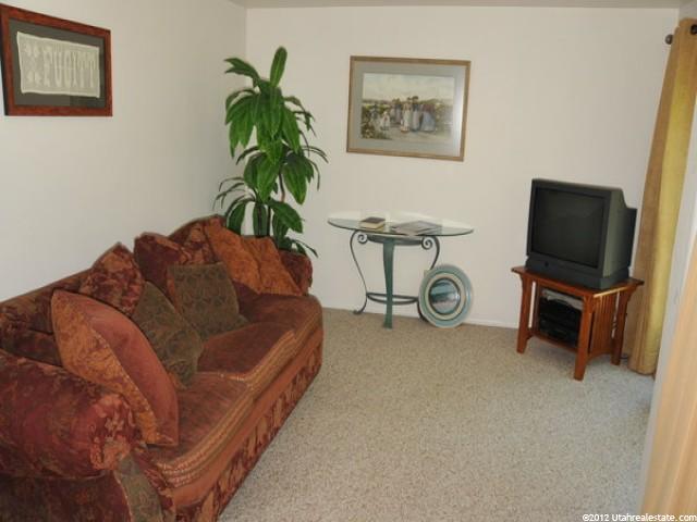 2371 E Aspen Hills Pl, Sandy, UT 84092 — photo 8