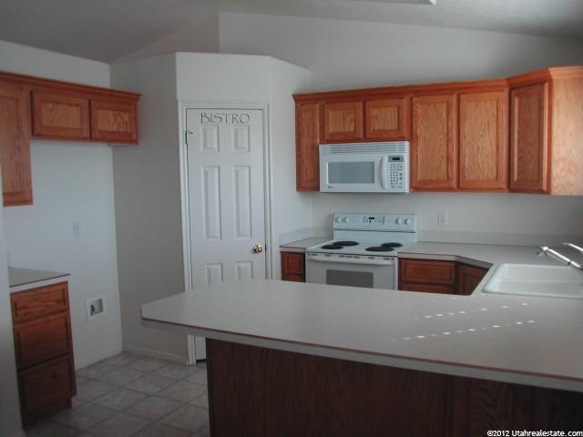 5499 Midland Dr, Roy, UT 84067 — photo 2