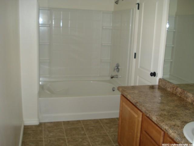 385 E 700 S #F, Vernal, UT 84078 — photo 4