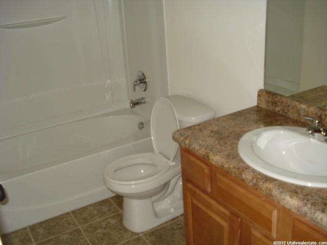 385 E 700 S #F, Vernal, UT 84078 — photo 7