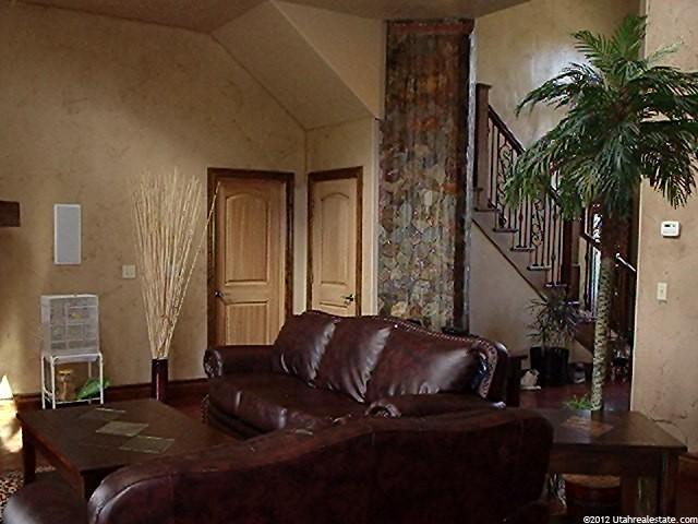 535 W 2425 N, Harrisville, UT 84414 — photo 2