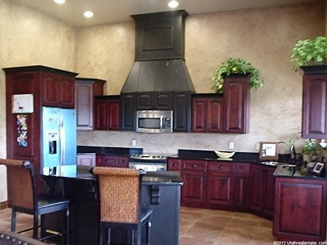 535 W 2425 N, Harrisville, UT 84414 — photo 9