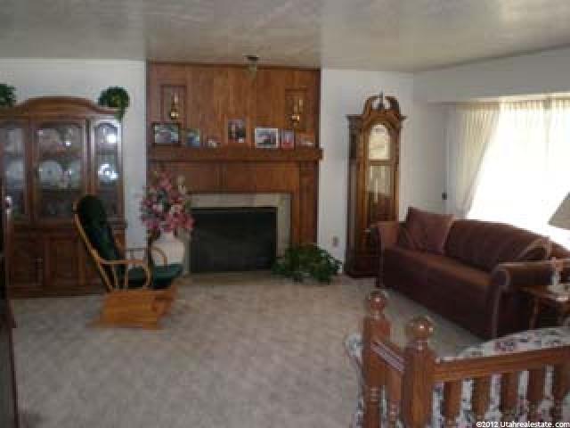 2409 E Bonneville Terrace Dr, Ogden, UT 84403 — photo 2