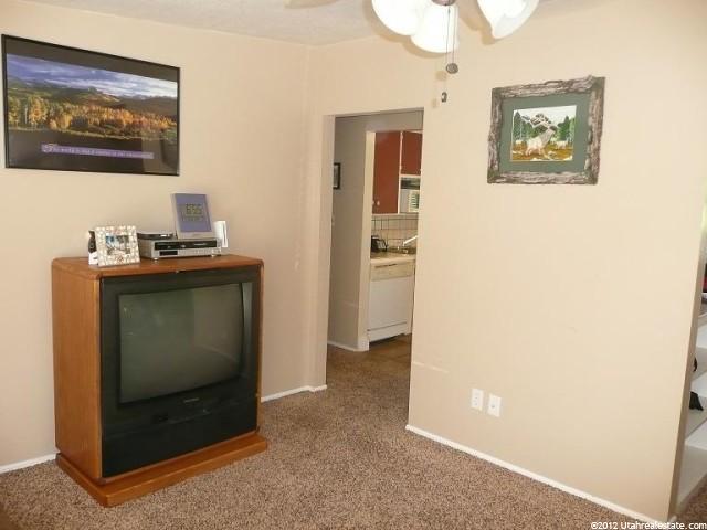 340 Hawthorne St, Layton, UT 84041 — photo 4