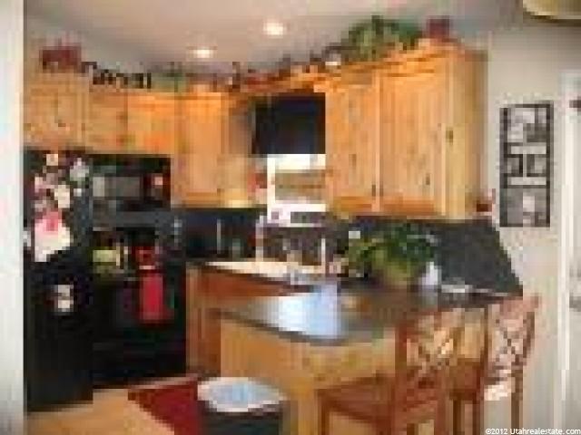 5327 S 4250 W, Roy, UT 84067 — photo 3