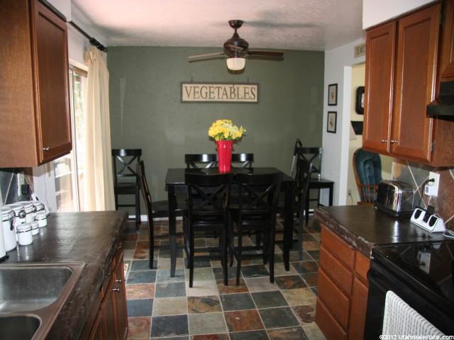 972 E Lafayette St, Sandy, UT 84094 — photo 2