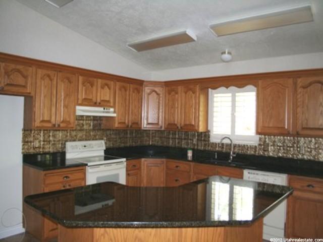 795 Oakmont Cir, Fruit Heights, UT 84037 — photo 3
