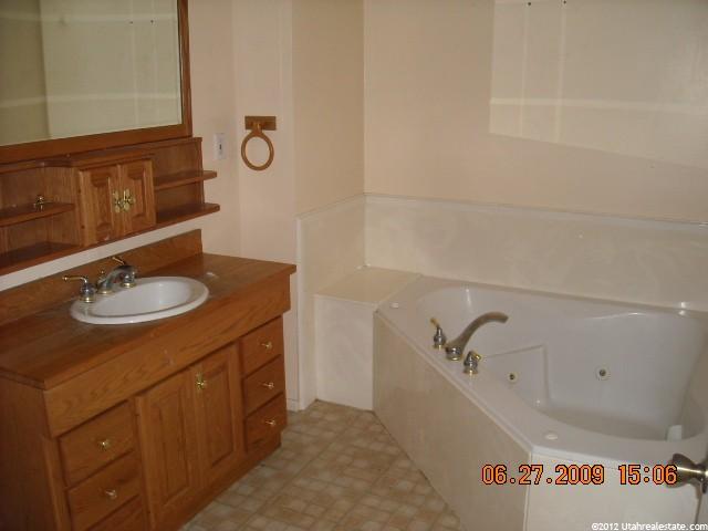 364 S 750 E, Clearfield, UT 84015 — photo 3
