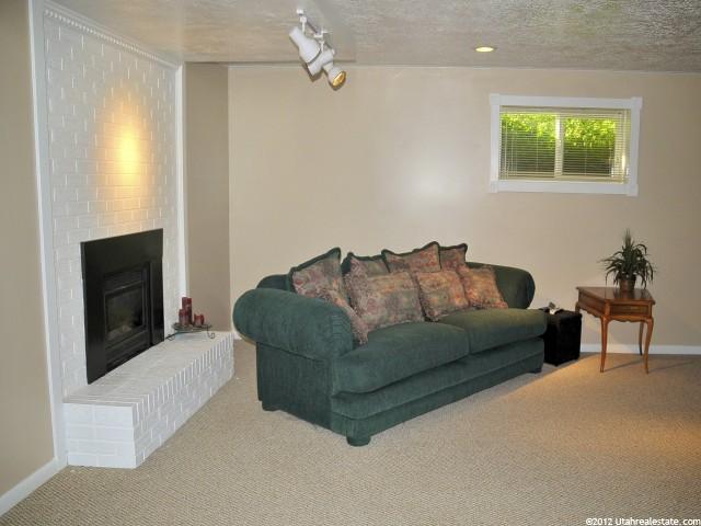 918 E 3250 N, Layton, UT 84040 — photo 9