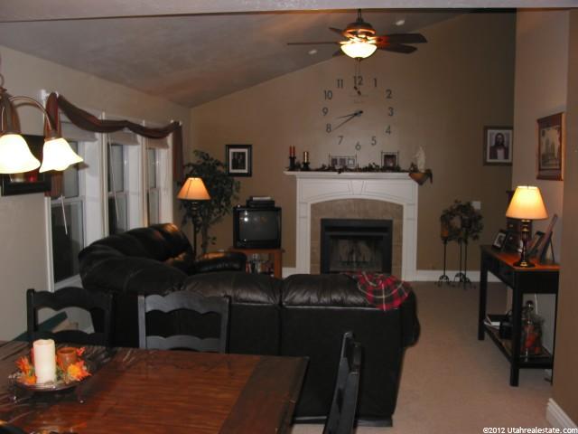 1472 N Evergreen Ln E, Layton, UT 84040 — photo 3