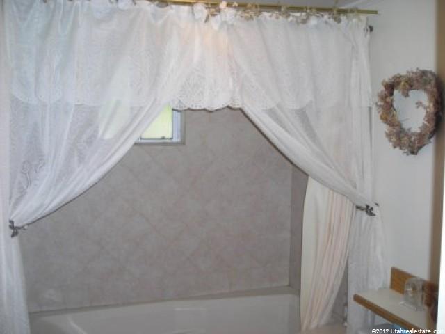 1532 N 75 E, Orem, UT 84057 — photo 9