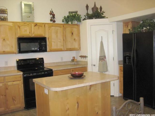 1622 N 2340 W, Clinton, UT 84015 — photo 3