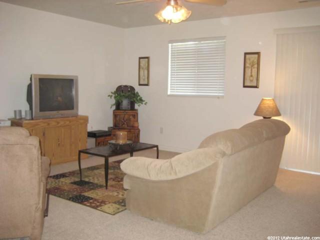 1622 N 2340 W, Clinton, UT 84015 — photo 6