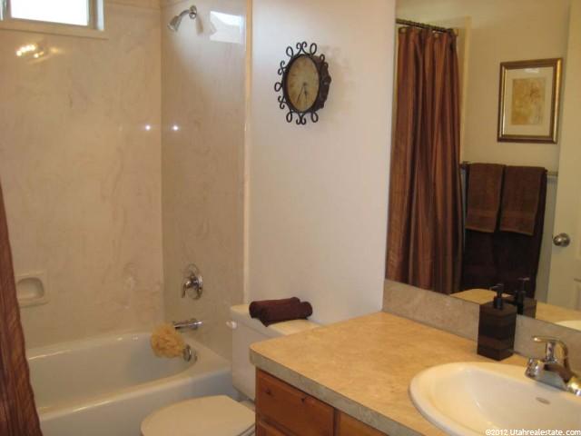 1622 N 2340 W, Clinton, UT 84015 — photo 9