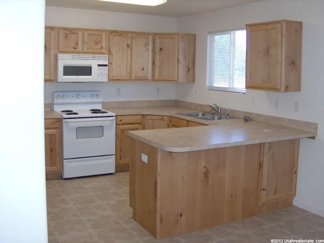 2072 N 550 W, Clinton, UT 84015 — photo 4