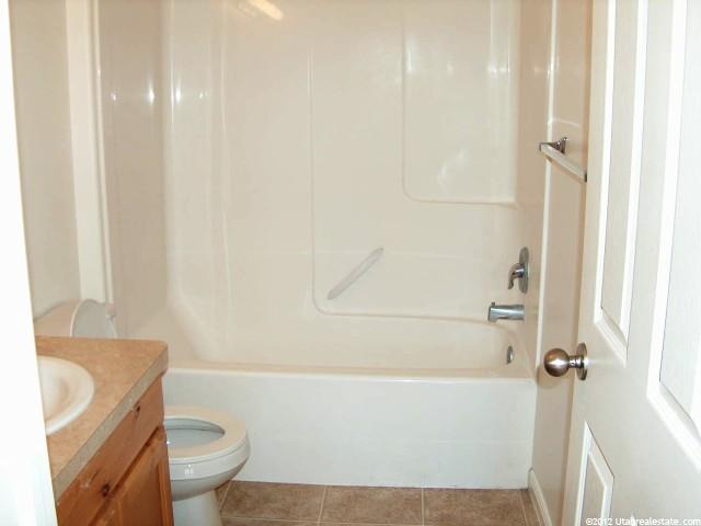 2072 N 550 W, Clinton, UT 84015 — photo 8