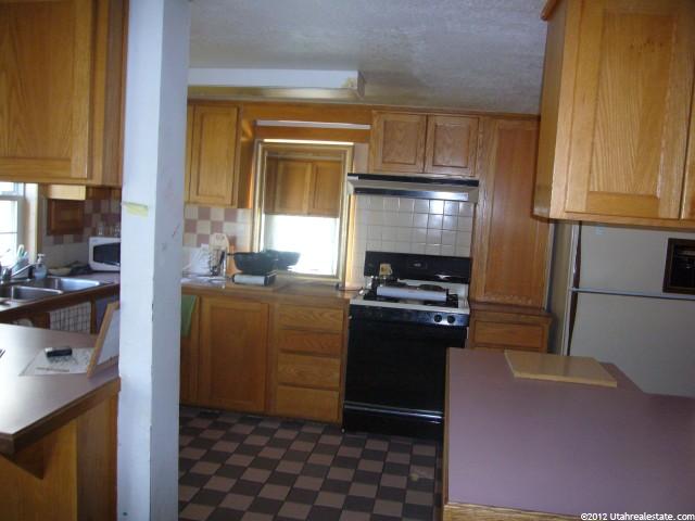 119 W Center St, Smithfield, UT 84335 — photo 2