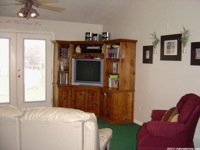1401 N 1050 W, Clinton, UT 84015 — photo 5