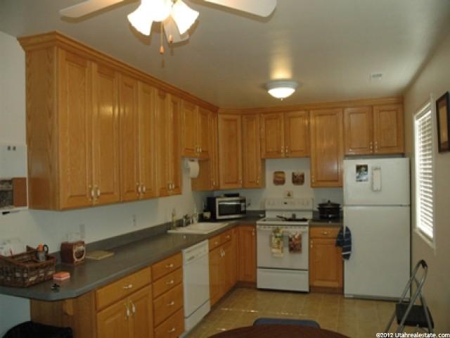 346 E 200 N, Levan, UT 84639 — photo 3