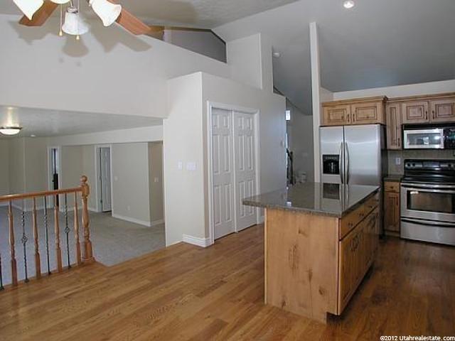 289 E Eagle Ridge Dr, North Salt Lake, UT 84054 — photo 3