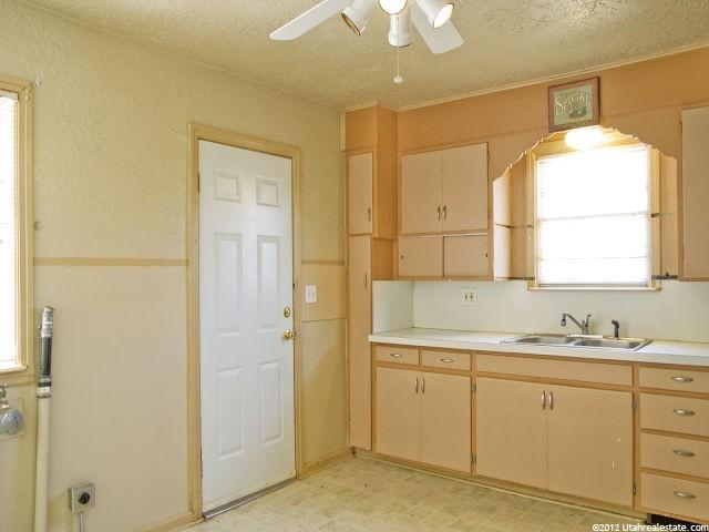 661 2nd St, Ogden, UT 84404 — photo 3