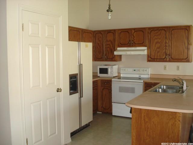 223 E 1900 S, Clearfield, UT 84015 — photo 3