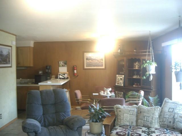 724 Lockwood Dr, Ogden, UT 84404 — photo 4