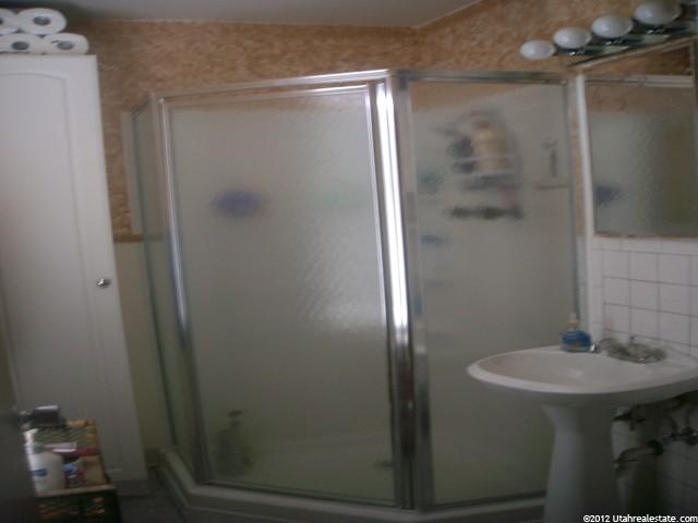 724 Lockwood Dr, Ogden, UT 84404 — photo 6
