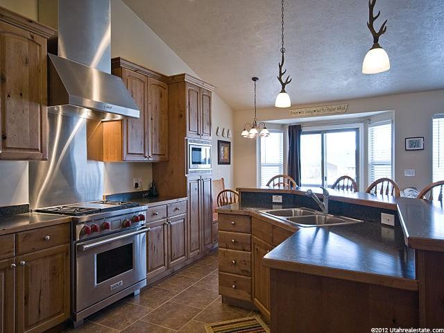 809 E Wrangler Ct, Grantsville, UT 84029 — photo 4