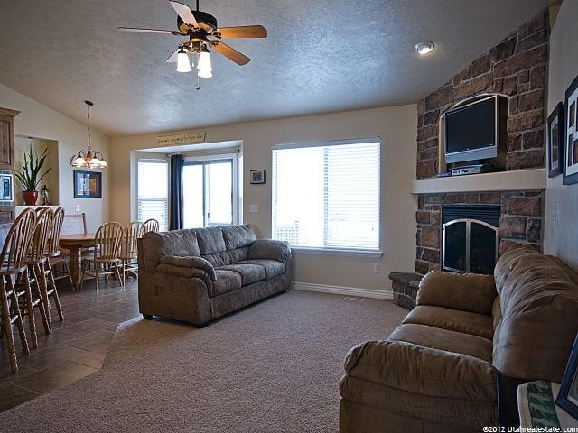 809 E Wrangler Ct, Grantsville, UT 84029 — photo 7