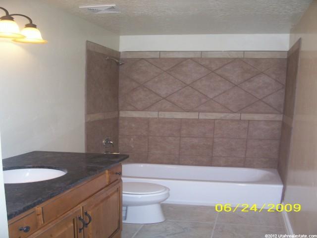 561 E 600 N, Vernal, UT 84078 — photo 2