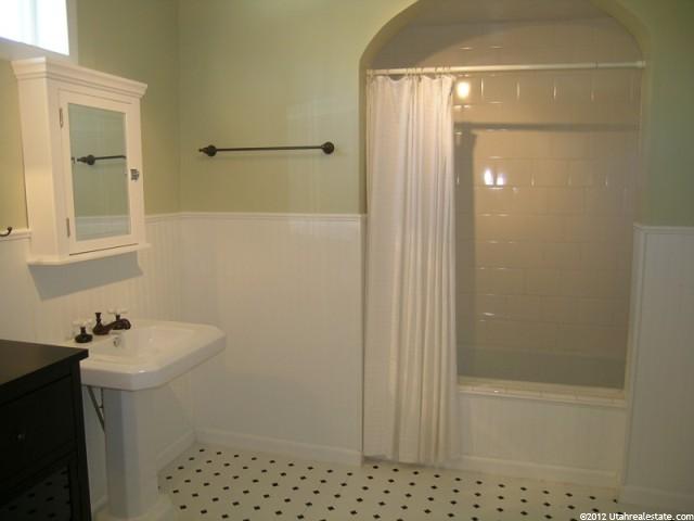 100 S 90 E, Loa, UT 84747 — photo 5