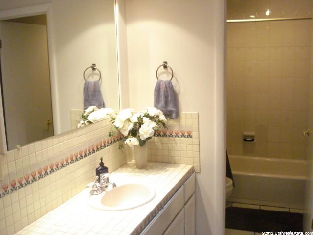 5902 S Sultan Cir, Murray, UT 84107 — photo 9