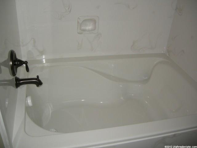 335 E 100 N, Hyrum, UT 84319 — photo 8